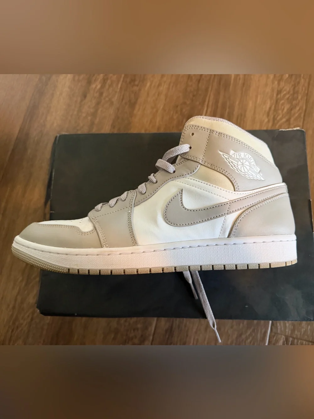 Nike Air Jordan 1 Mid College Grey/Light Bone White Size 11